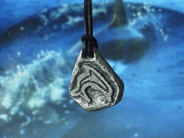 Delfin Anhänger Dolphin Glücksbringer Lucky Charm von Talismanufaktur