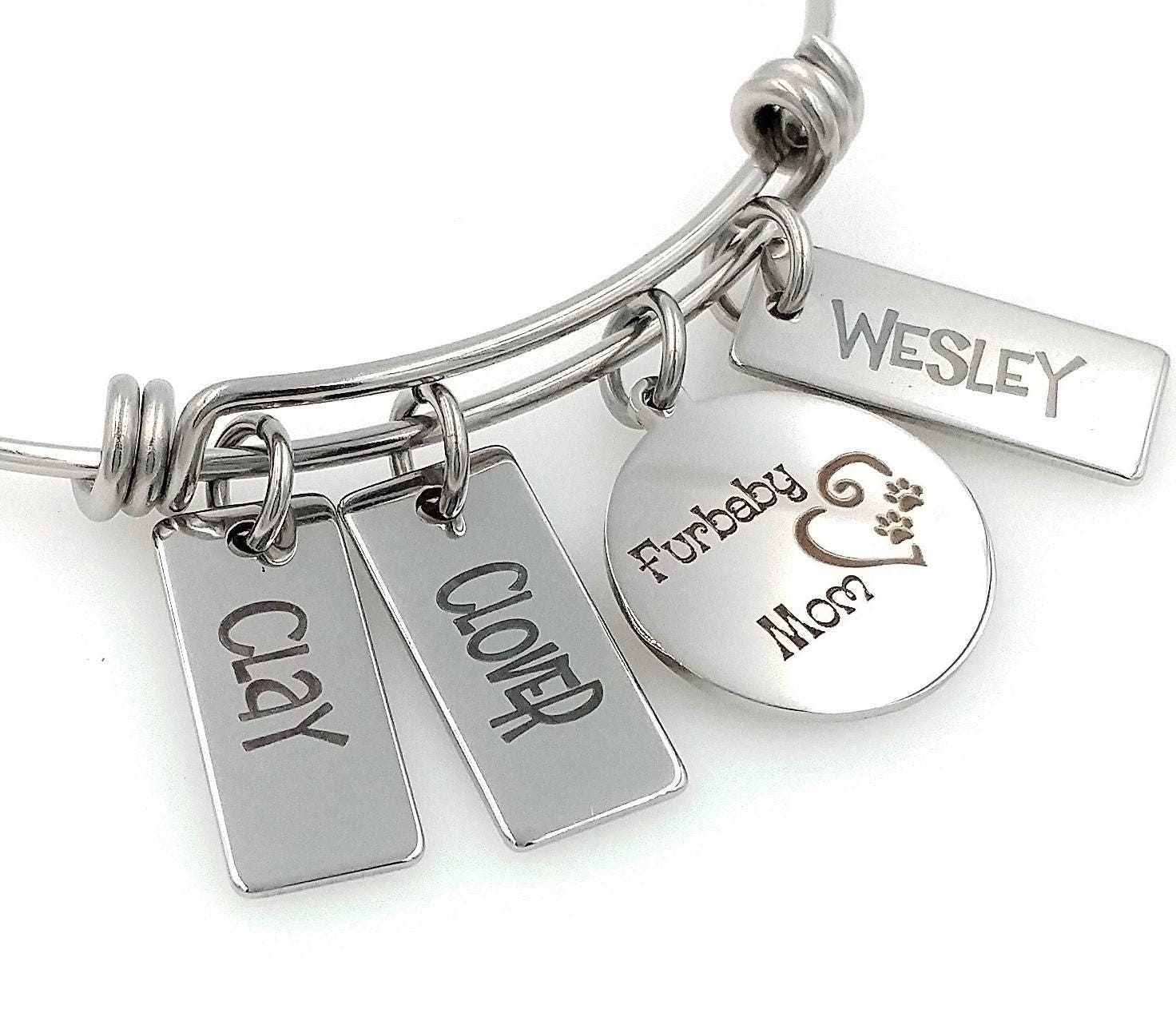 Furbaby Mom, Pet Mom Gravierte Erweiterbare Personalisierte Armreif von TalkToThePaws