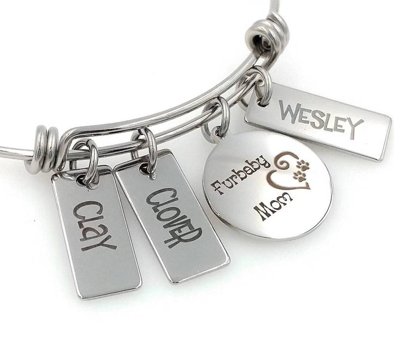 Furbaby Mom, Pet Mom Gravierte Erweiterbare Personalisierte Armreif von TalkToThePaws
