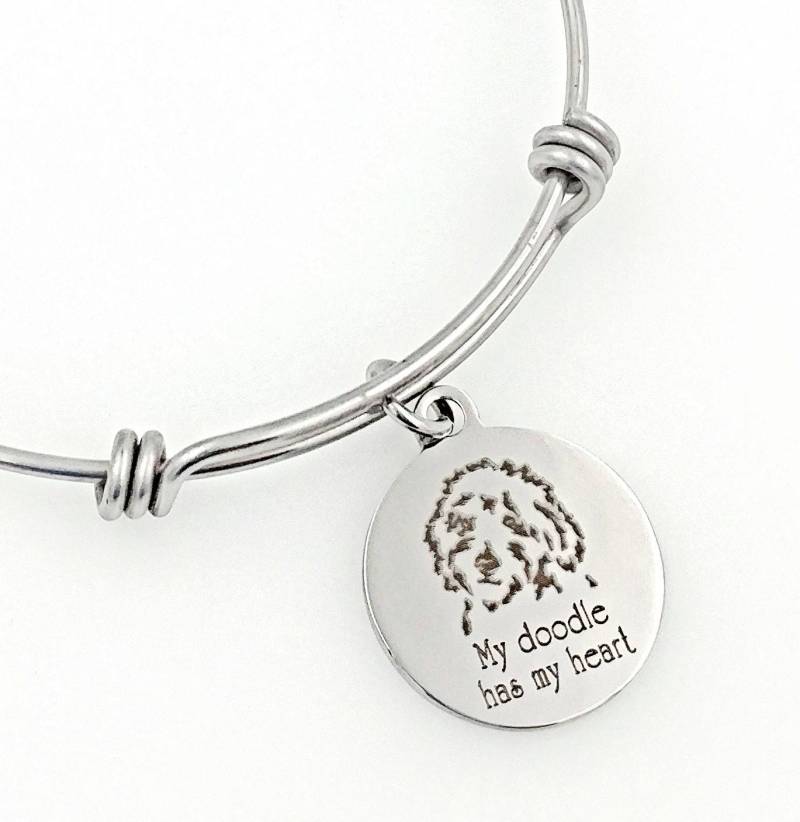 My Goldendoodle, Labradoodle Has Heart Engraved Expandable Armreif, Hund von TalkToThePaws