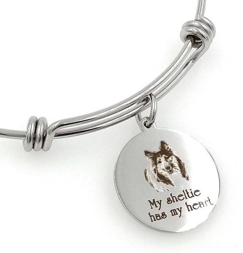 My Sheltie Has Heart Gravierte Erweiterbare Armreif, Hund von TalkToThePaws