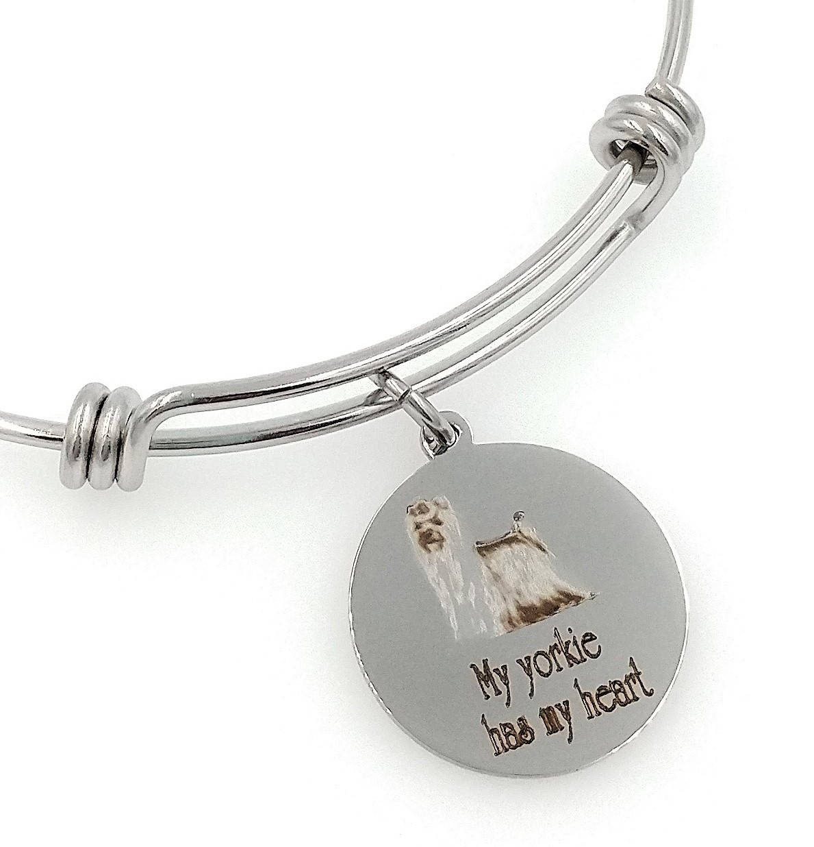 My Yorkie Has Heart Gravierte Erweiterbare Armreif, Hund von TalkToThePaws