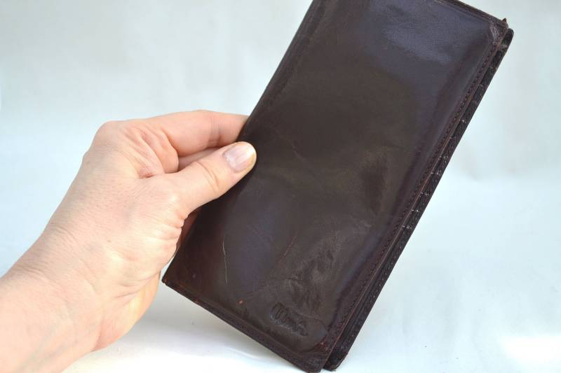 Vintage Braune Brieftasche, Leder Portemonnaie, Umi Designs Foldover Bi-Falten Damen 1990Er Jahre Brieftasche von TalkoftheTown