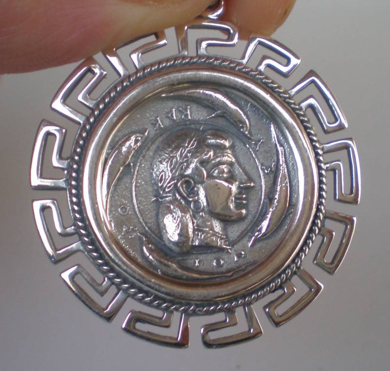 Artemis Silber X-Largecoin Anhänger Mit Mäander-Design-Syracuse Dekadrachme-Diana von TalosArtifacts