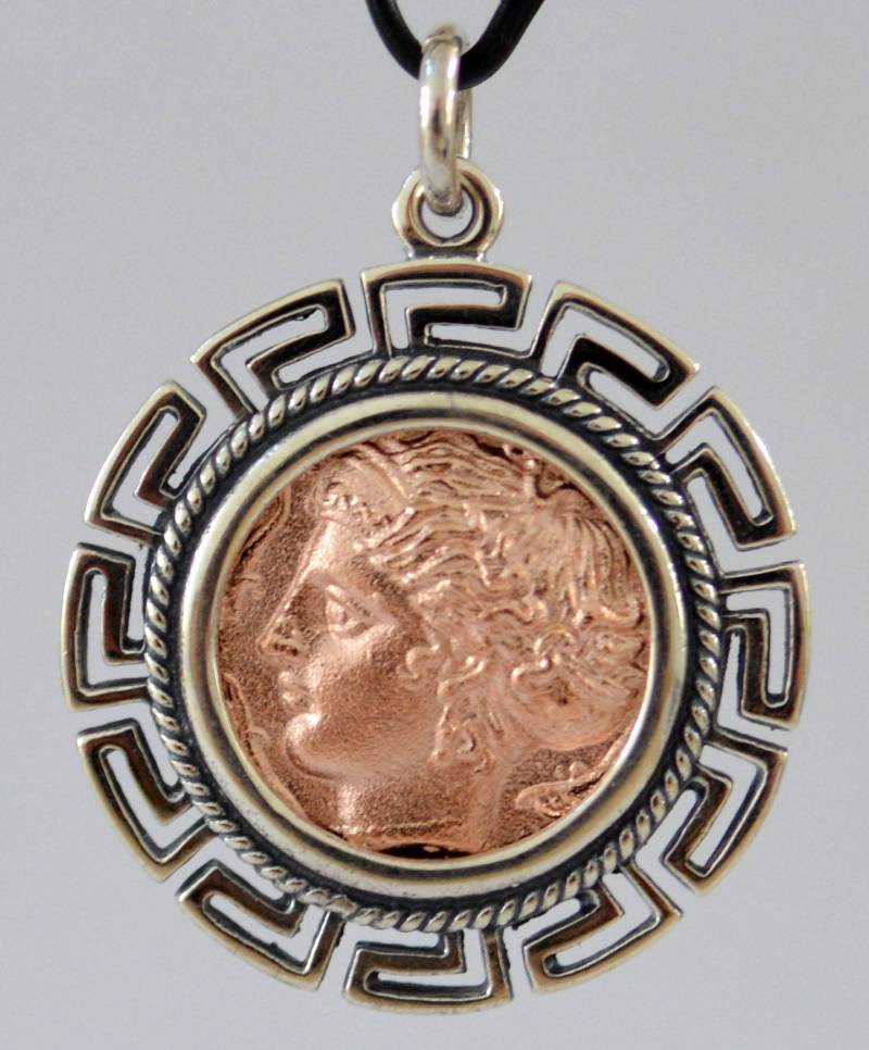 Artemis-Silbermünzen-Anhänger | Rosévergoldet Mäander - Syrakus-Dekadrachme Diana-Geschenkidee, Geschenk Für Sie von TalosArtifacts