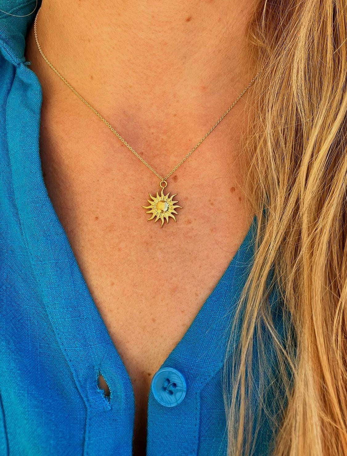 Goldene Sonnen Halskette von Talwerke