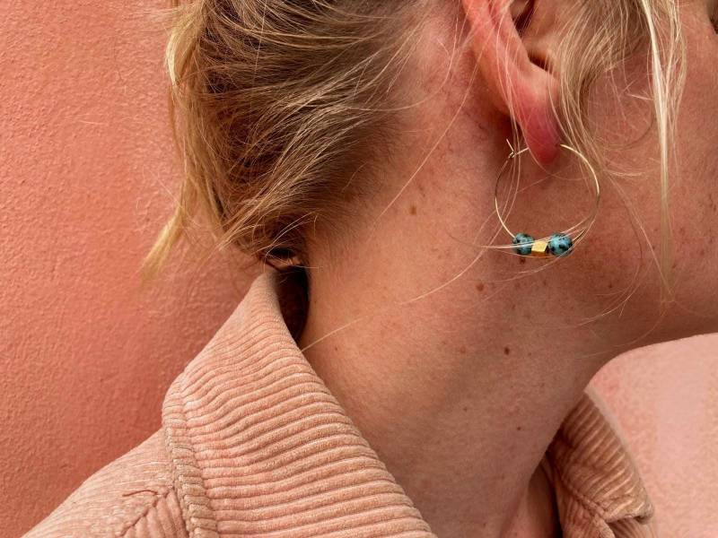 Zierliche Vergoldete 18K Creolen Mit Perlen von Talwerke