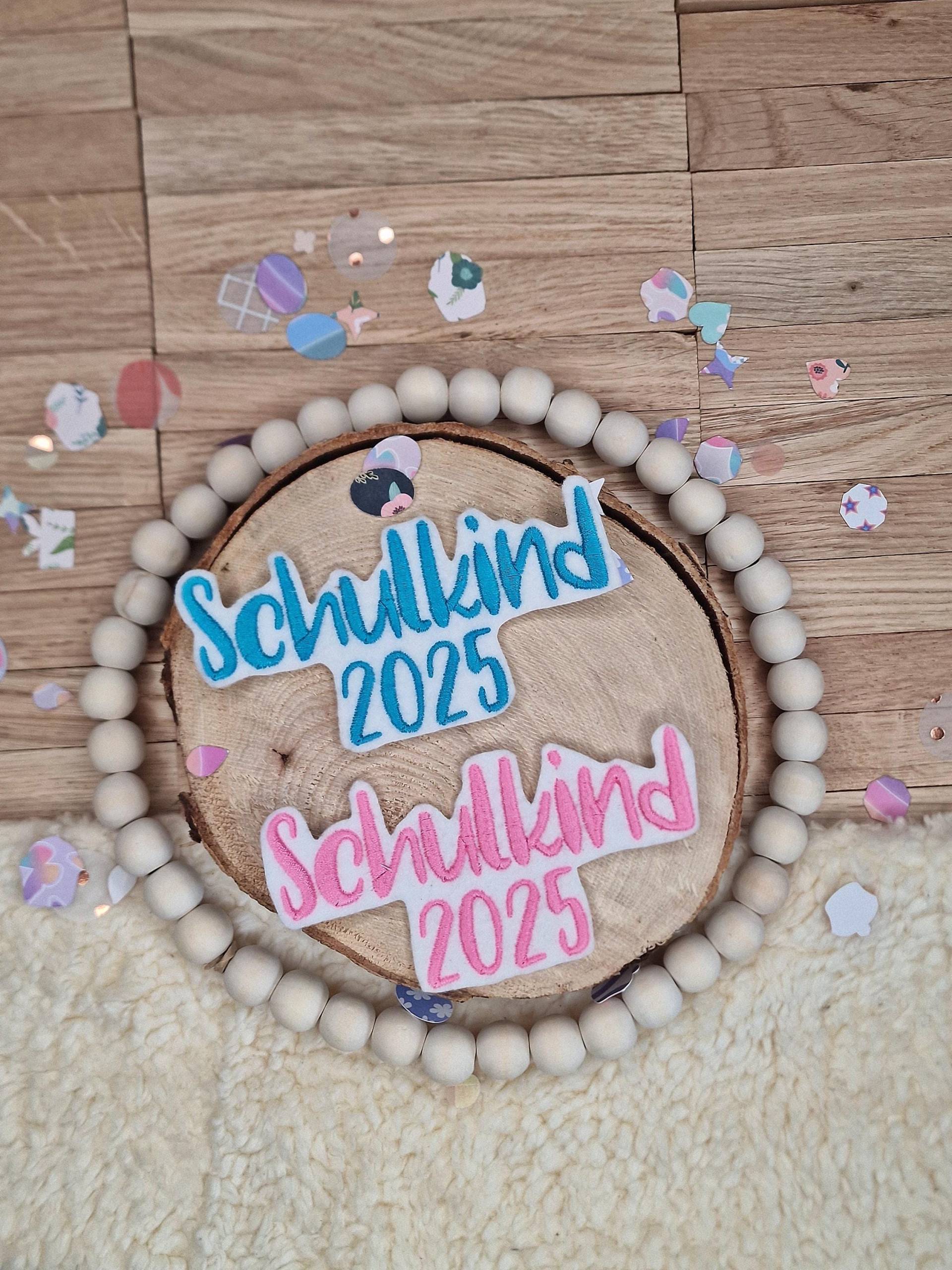 Schulkind 2025 | 6 Patch Stickapplikatio Applikation Zum Aufnähen Und Aufbügeln Schulkind 2025 | 6 Patch Stickapplikatio Applikation Zum Aufnähen Und Aufbügeln von TamaluHandmadeForYou