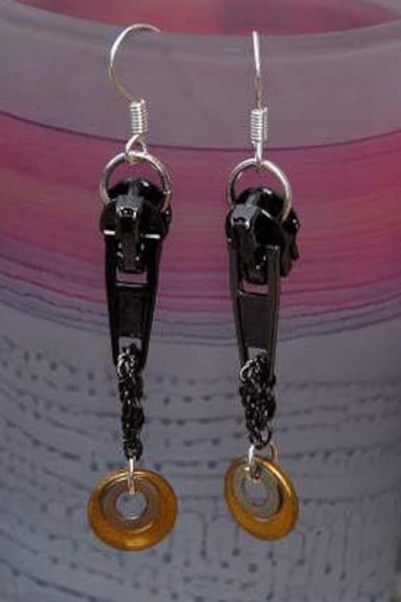 Earrings Metal Black Zipper Industrial Design Unconventional Sassy Jazzy Funky Chic Dare To Wear Earrings Metal Black Zipper Industrial Design Unconventional Sassy Jazzy Funky Chic Dare To Wear von TamaraCyprus