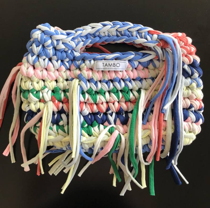 Häkeltasche Crochetbag Tasche Fransen Hooked Zpaggetti T-Shirt Garn von TamboThings