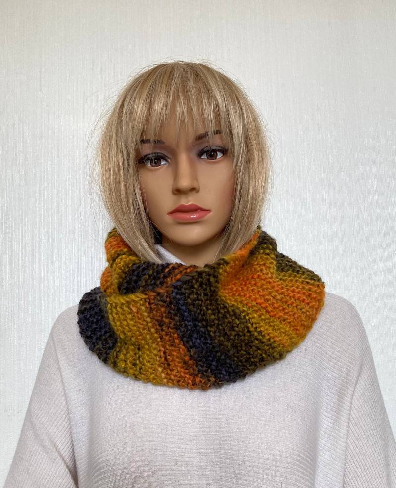 Strickschal Wolle Bunt. Loop Gestrickt Mit Streifen. Schal Damen Handgestrickt Alpaka. Wollschal Gestrickt. Handgestrickter Halswärmer von TammisWool
