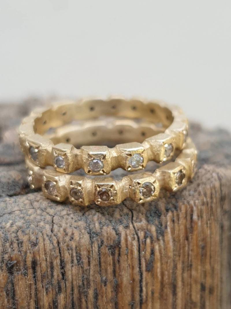 Rustikaler Diamant Eternity Ring Massiver Ehering Aus 585Er Gold von TamyZurTachshit