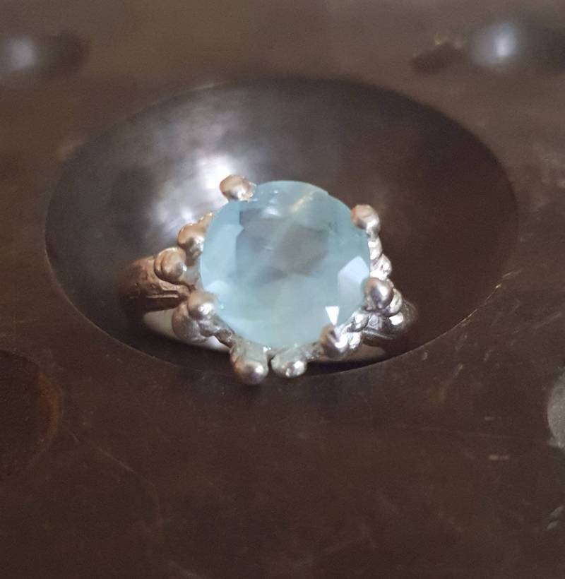 sterling Silber Blautopas Ring. Größe 6, 5 Und 7 Versandfertig. Edelstein Cocktail Matte Oberfläche. Handgemachte Frauen von TamyZurTachshit