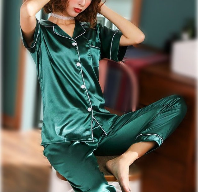 Smaragdgrün Pyjama Set, Urlaub Pyjama, Weihnachtsgeschenk, Brautjungfer Frauen Kurzarm Und Hose Pj, Personalisiertes Geschenk von TanaClothingShop