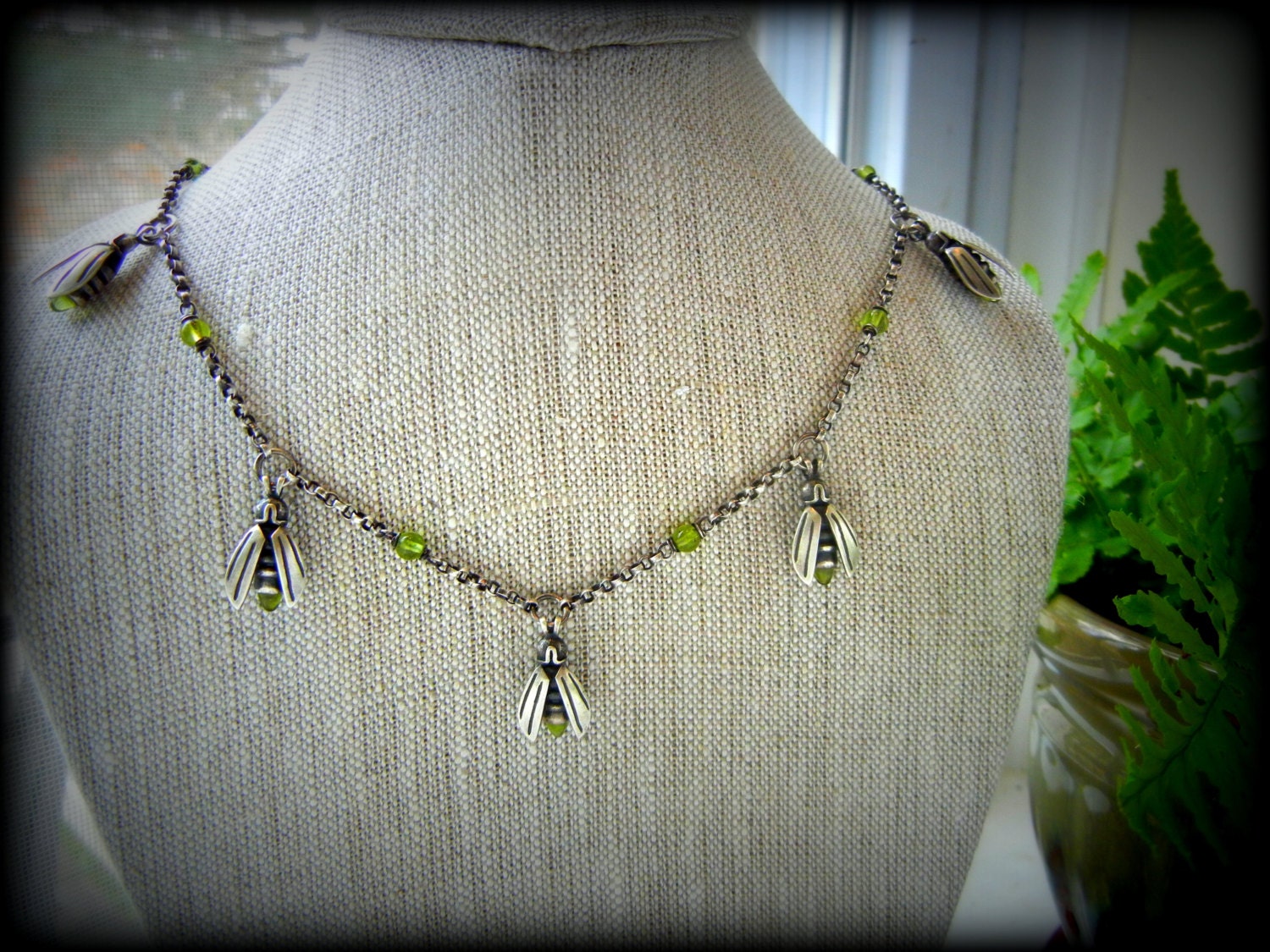 Firefly Halskette, Sterling Multi-Firefly Silber Charm Insekt Statement Lightening Bug Firefly Halskette, Sterling Multi-Firefly Silber Charm Insekt Statement Lightening Bug von TandBrie