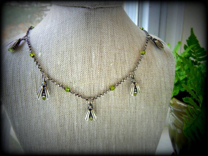 Firefly Halskette, Sterling Multi-Firefly Silber Charm Insekt Statement Lightening Bug Firefly Halskette, Sterling Multi-Firefly Silber Charm Insekt Statement Lightening Bug von TandBrie