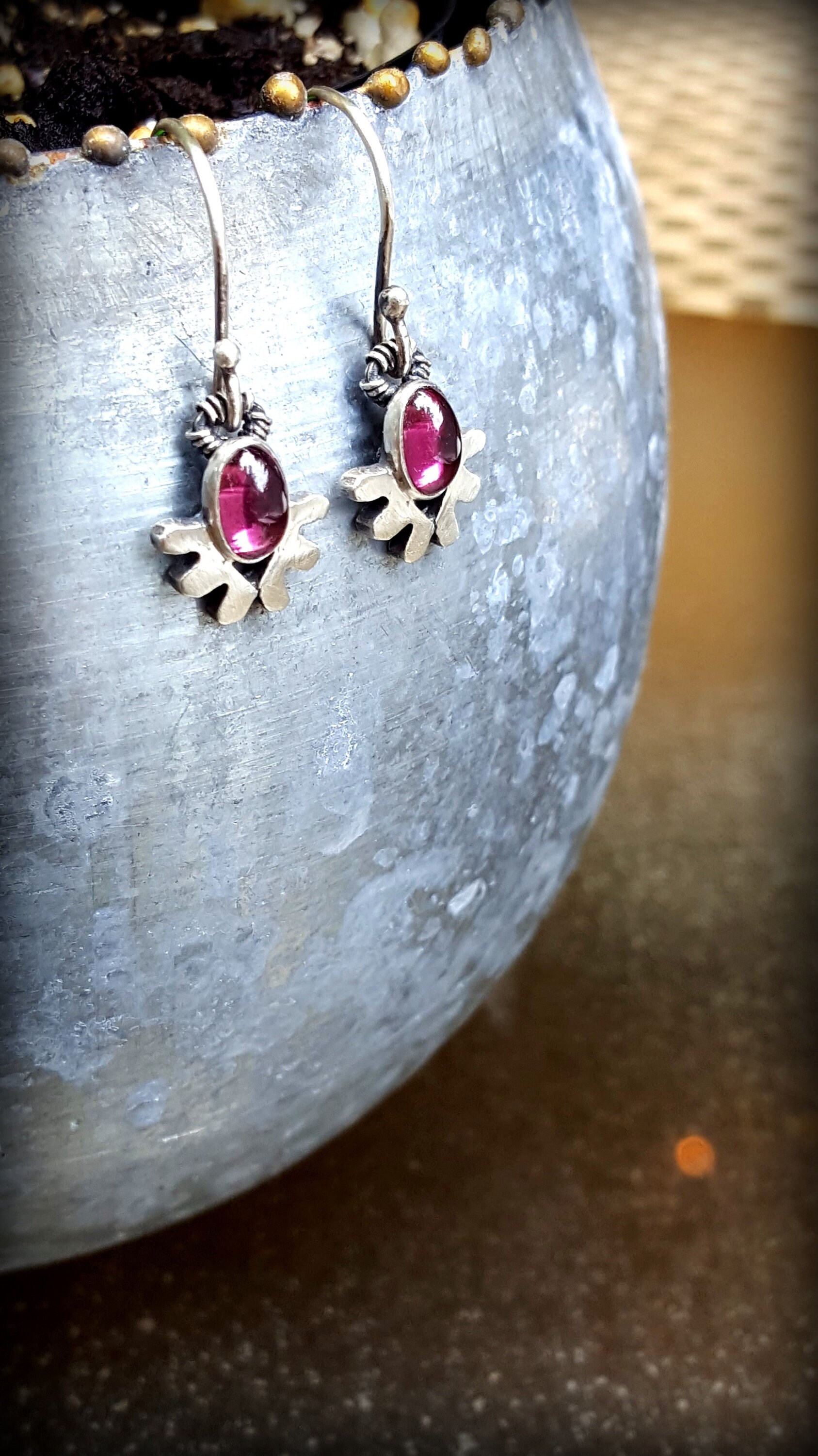 Rosa Turmalin Engel Ohrringe, Sterling Ohrhänger, Rauchtopas Und Sterling, Zarte Cabochon Tropfen Spirituelle Ohrringe Rosa Turmalin Engel Ohrringe, Sterling Ohrhänger, Rauchtopas Und Sterling, Zarte Cabochon Tropfen Spirituelle Ohrringe von TandBrie