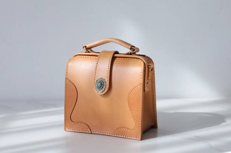 Doktortasche-Damen Rindsleder Kleine Business Handtasche Handgefertigte Umhängetasche von TangentLinearLeather