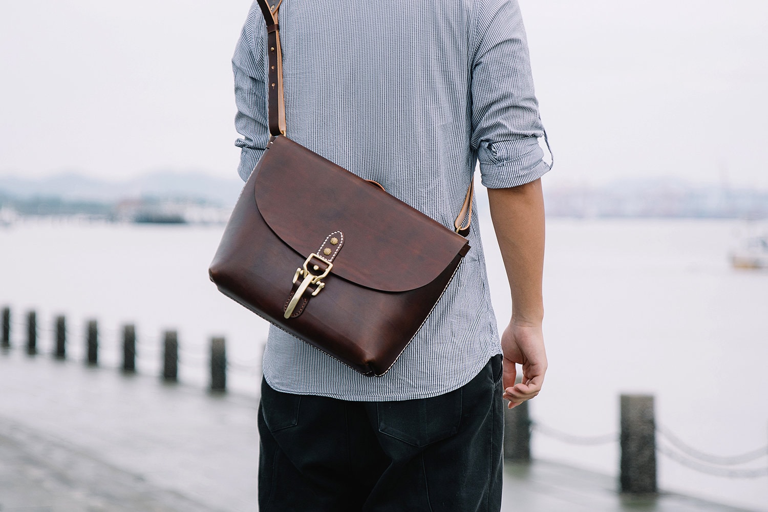 Herren Rindsleder Große Messenger Handtasche Handgemachte Schultertasche von TangentLinearLeather