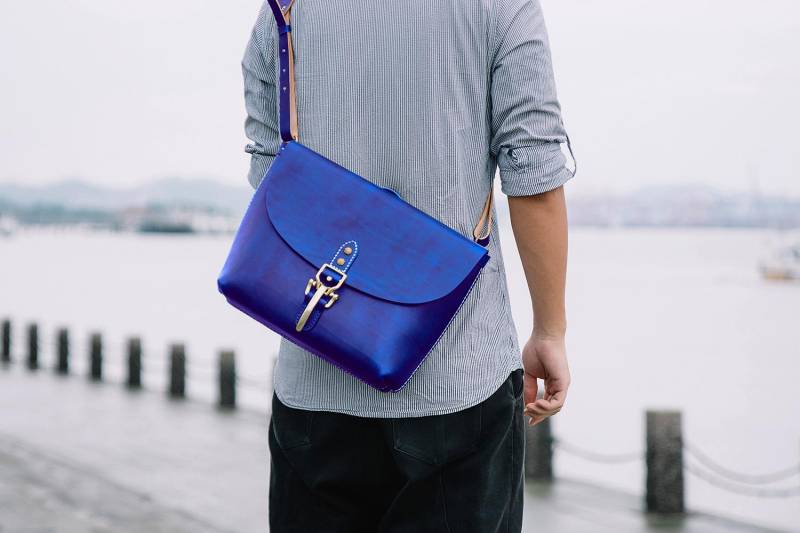 Herren Rindsleder Große Messenger Handtasche Handgemachte Umhängetasche von TangentLinearLeather