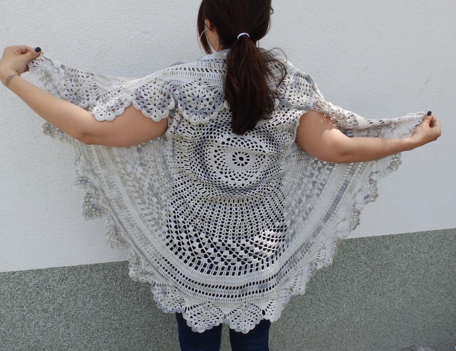 Mode-Spitze Häkeln Runden Schal Schal, Handgestrickte Mantel, Handgemachte Mode Wickeln von TaniaNeedleArt