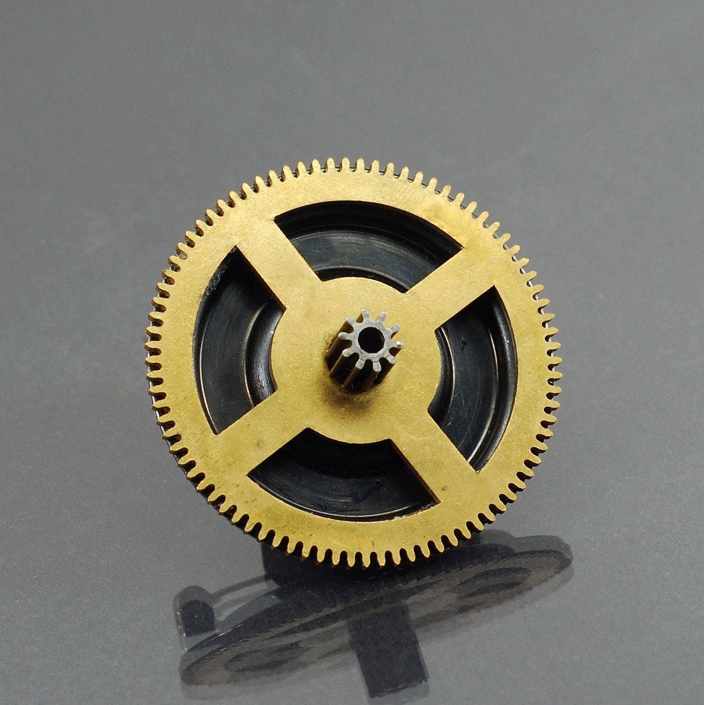 steampunk Pin - Gunmetal & Messing Uhr Zahnrad Brosche, Industrie Schmuck, Post Apocalyptic, Ödland steampunk Pin - Gunmetal & Messing Uhr Zahnrad Brosche, Industrie Schmuck, Post Apocalyptic, Ödland von Tanith