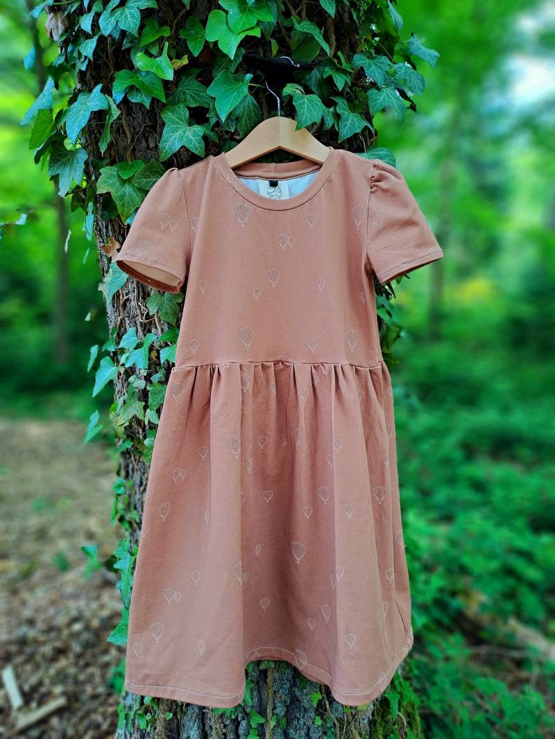Größe 122 Sommerkleid Mit Ballonmotiv, Puffärmel von TanjaOpitzDesign