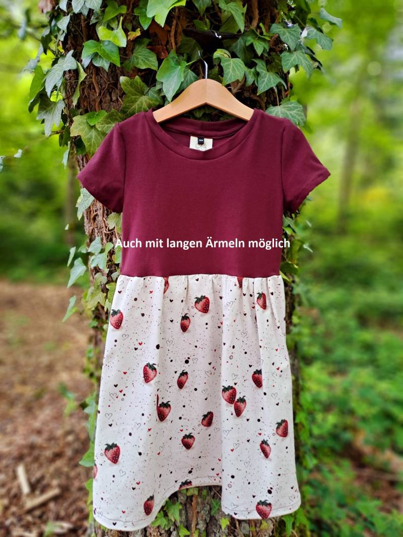 Vorbestellung Sommerkleid Mit Erdbeermotiv Größe 86 - 158 von TanjaOpitzDesign