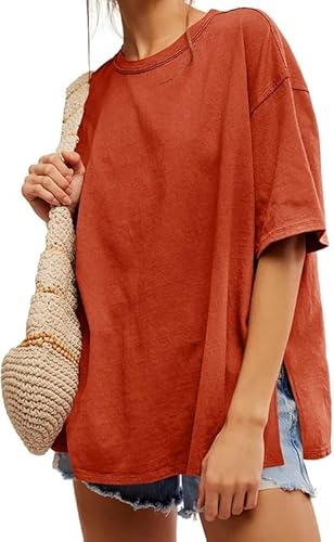Tankaneo Damen T-Shirt Oversize Kurzarm Rundhals Oberteile Sommer Locker Einfarbig Bluse Lang Casual Basic Shirt Tops mit Seitenschlitzen Ziegelrot L von Tankaneo