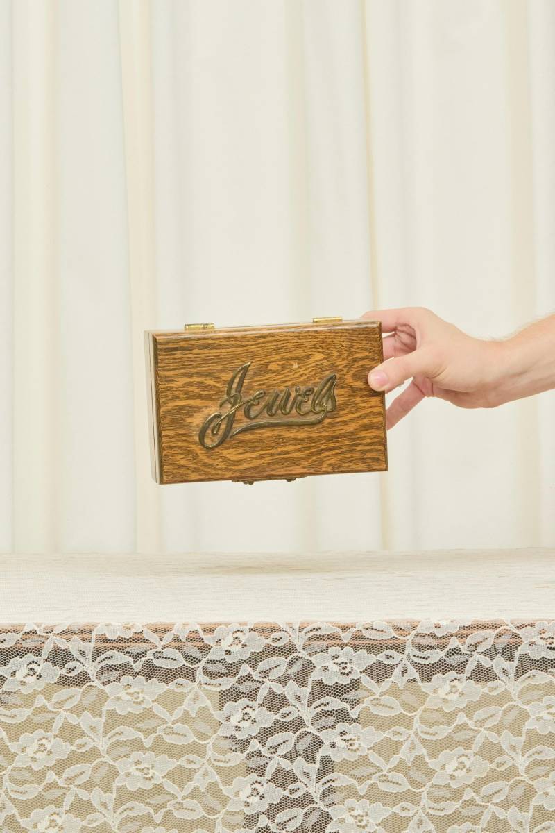 "Antike "Jewels" Holz Schmuckschatulle." "Antike "Jewels" Holz Schmuckschatulle." von TannerFletcher