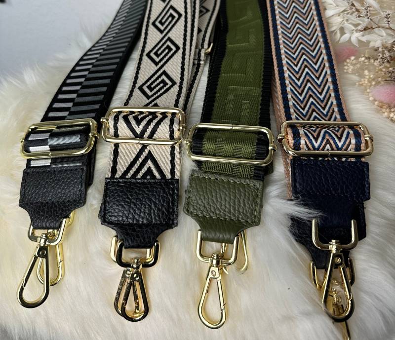 Schultergurt Crossbody Schwarz Mit Streifen Taschengurt Wechselgurt Leder-Enden Gitarrengurt Goldene Beschläge Abendtasche Geschenkidee von TannisDesignHouse