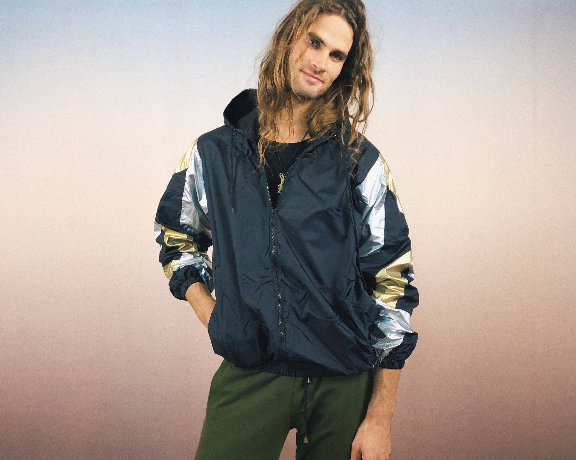 Windjacke Kapuzenjacke, Regenjacke, Gold, Silber, Unikat, Oldschool, Festival Outfit, Hip Hop, Techno, Unisex, Og Windjacke Kapuzenjacke, Regenjacke, Gold, Silber, Unikat, Oldschool, Festival Outfit, Hip Hop, Techno, Unisex, Og von TanteEden