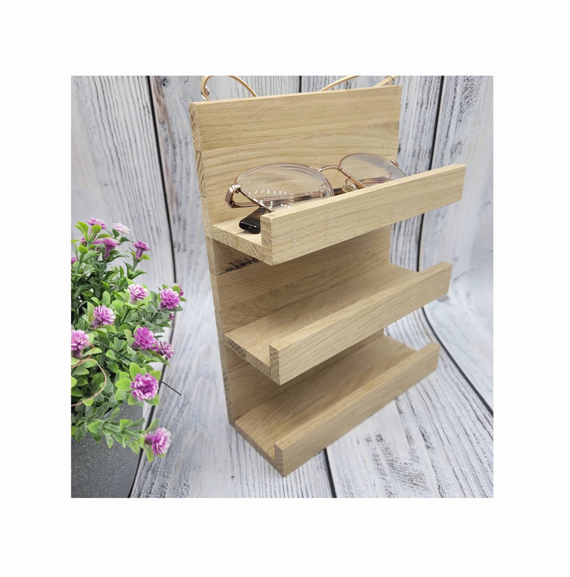 Dein Brillenregal Mit 3 Fächern, Helle Eiche, Holzregal, Wandregal Dein Brillenregal Mit 3 Fächern, Helle Eiche, Holzregal, Wandregal von TanteEllaShop