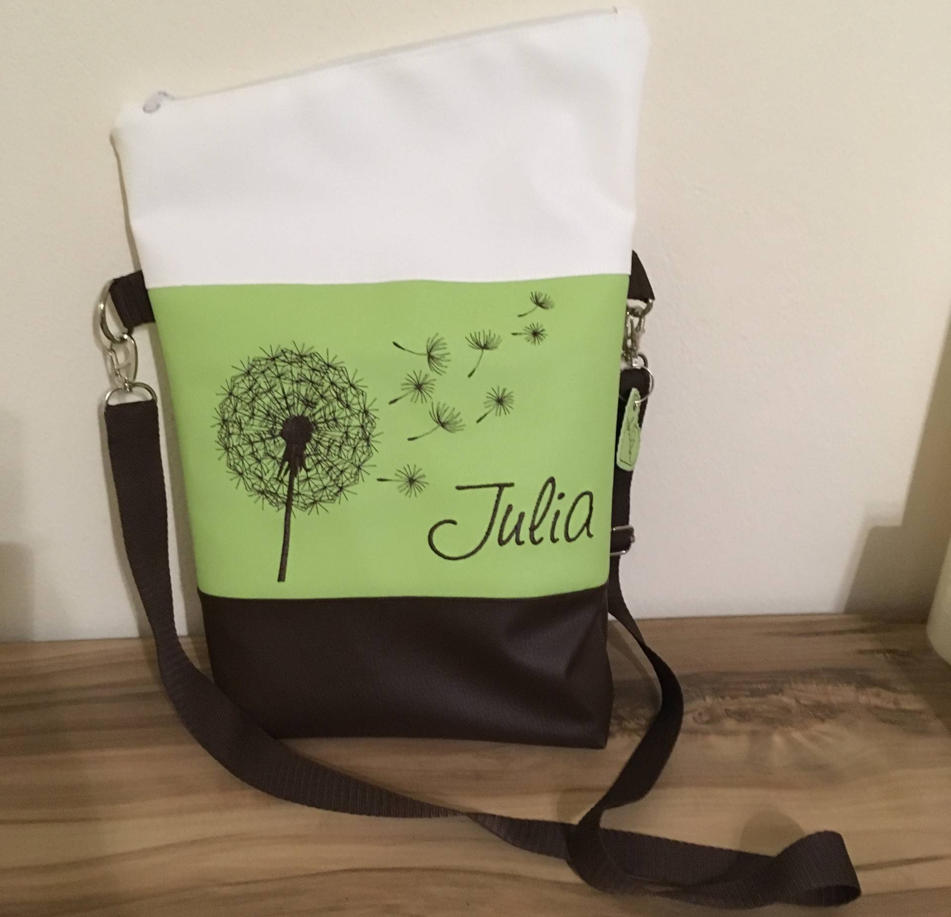 Handtasche - Umhängetasche "Foldover" Mit Stickerei Pusteblume & Name Handtasche - Umhängetasche "Foldover" Mit Stickerei Pusteblume & Name von TanteKete