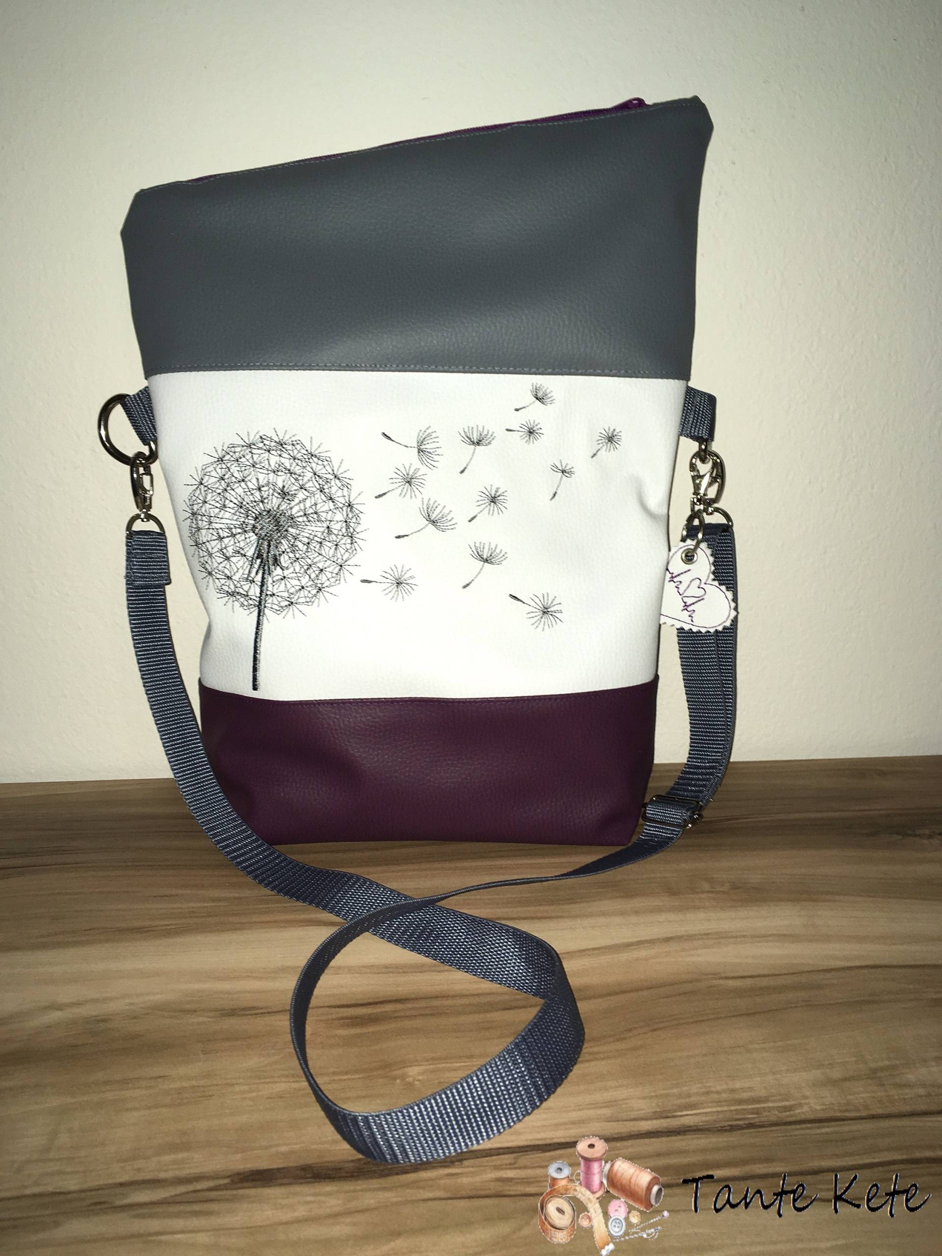 Handtasche - Umhängetasche "Foldover" Mit Stickerei Pusteblume Handtasche - Umhängetasche "Foldover" Mit Stickerei Pusteblume von TanteKete