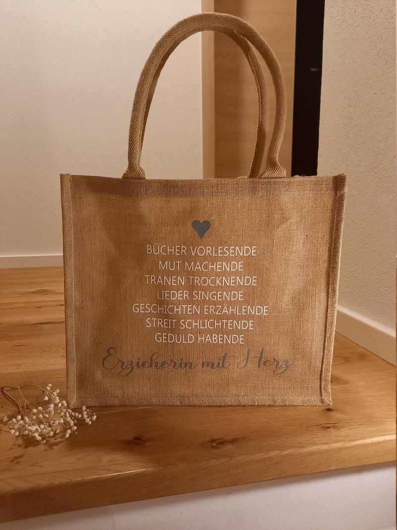 Jutebag "Erzieherin Mit Herz" Jutebag "Erzieherin Mit Herz" von TanteNANALaden