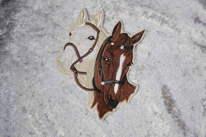 Aufnäher 2 Pferdeköpfe Hell Und Dunkel Für Die Schultüte Gestickt von TantePe