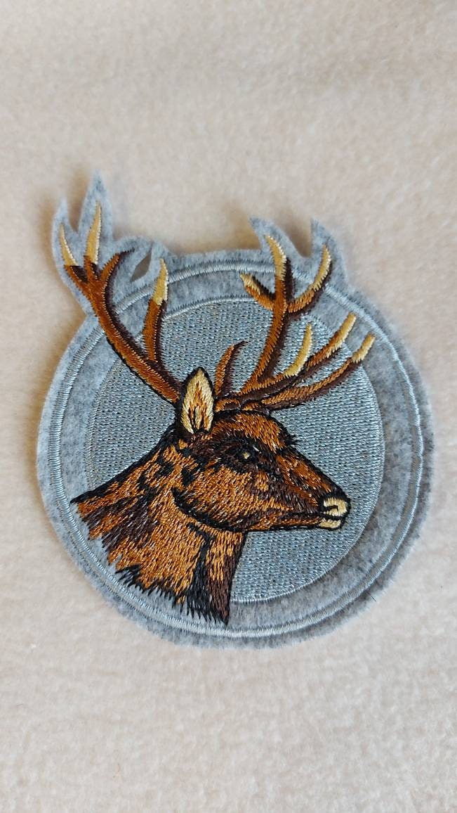 Aufnäher Hirsch Mit Geweih... Rund... Gestickt von TantePe