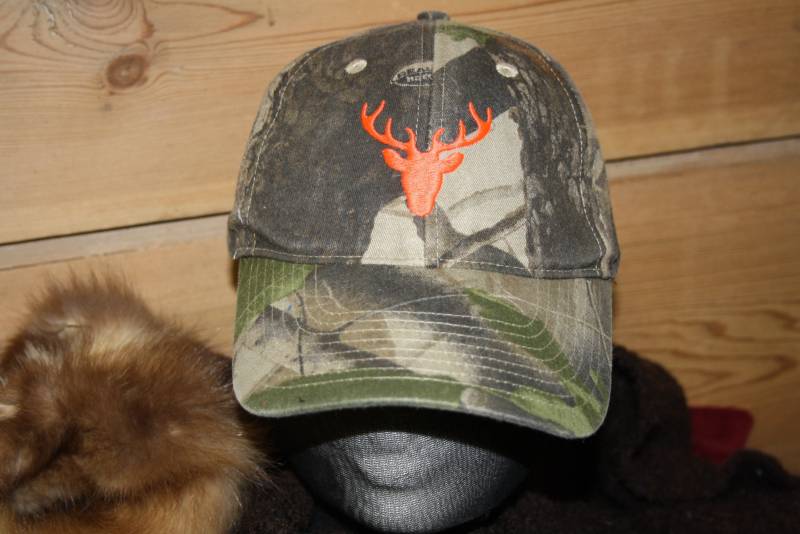Basecap Jäger Tarnmuster Grün/Braun Stickerei Hirsch Signalorange Basecap Jäger Tarnmuster Grün/Braun Stickerei Hirsch Signalorange von TantePe