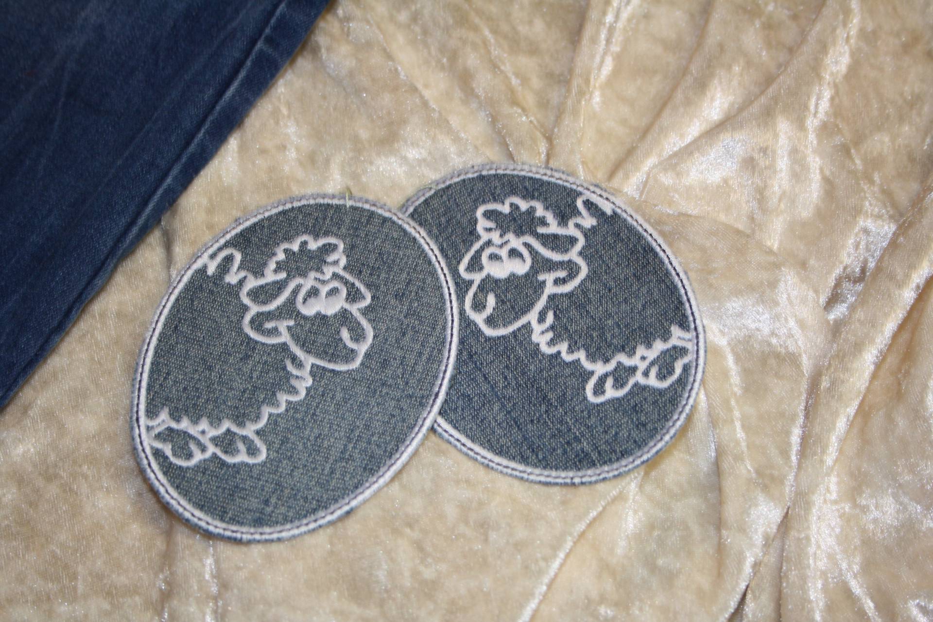 Bügelflicken Patch Aufnäher Für Hosen Reparaturset Kinderhosen Set 2 Stück Rund Oder Oval -Jeans Usedlook Schaf Gestickt von TantePe