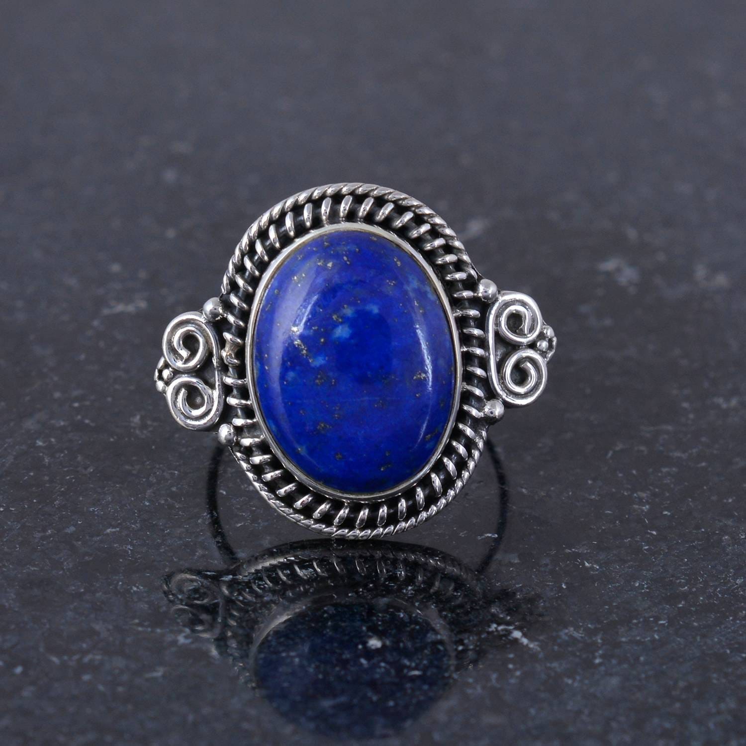 Natürliche Lapis Lazuli Ring-Handmade Silber Ring-925 Sterling Ring-Geschenk Für Sie-Stier Birthstone-Designer Oval Ring-Versprechen Ring von Tanusilvershop