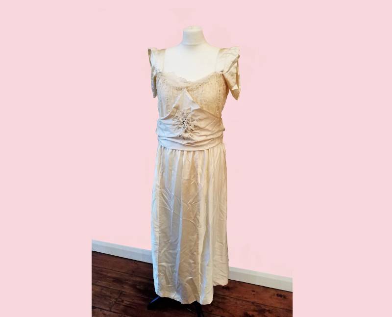 Original 20Er Jahre Hochzeitskleid Mit Tief Angesetzter Taille in Gr. S/M von TanyaBaxterCo