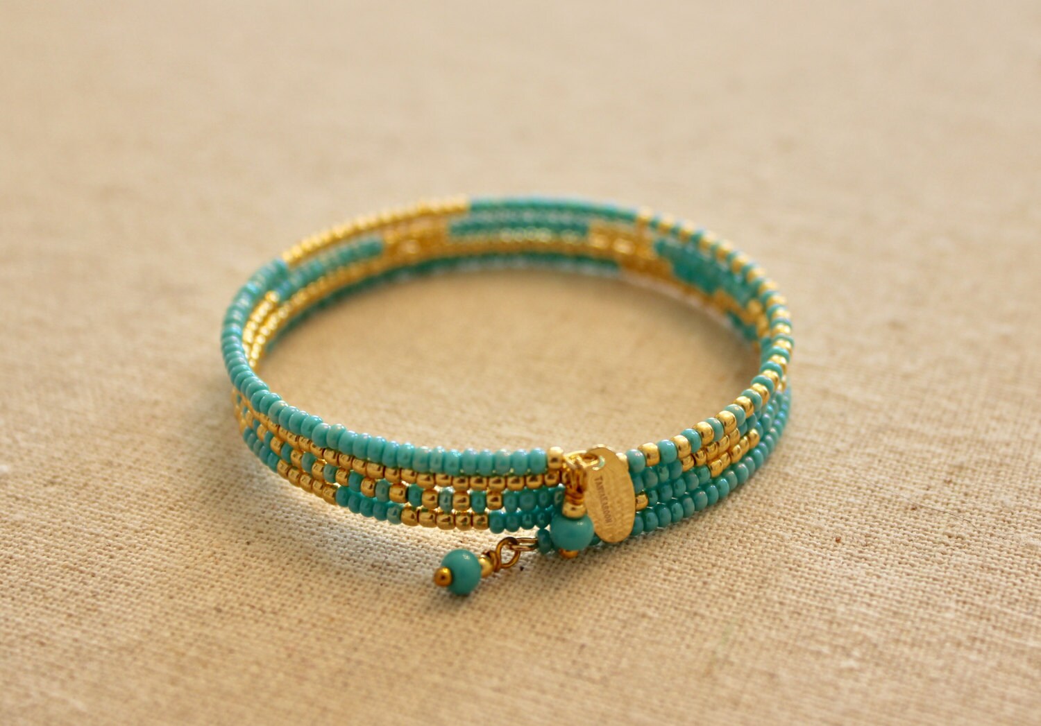 Türkis & Gold Glas Rocailles Armband Türkis & Gold Glas Rocailles Armband von TanyaKaroonJewelry