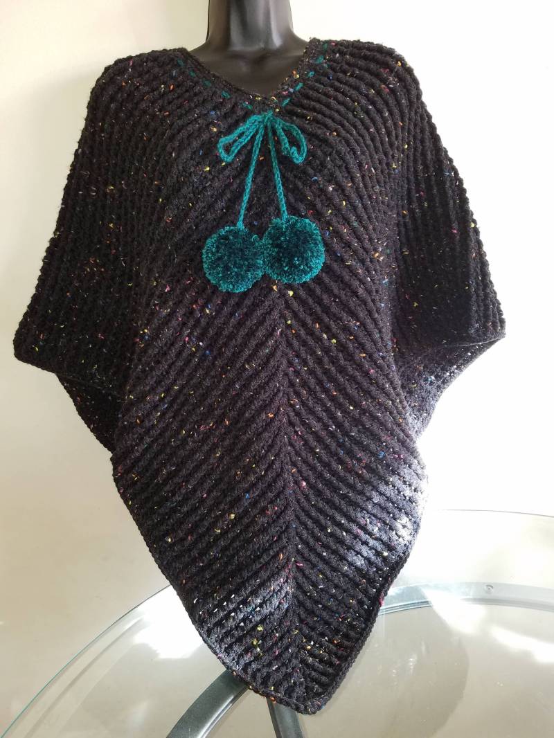 Gehäkeltes Poncho Gehäkelt Gehäkeltes Poncho Gehäkelt von TanyasCrochetCloset
