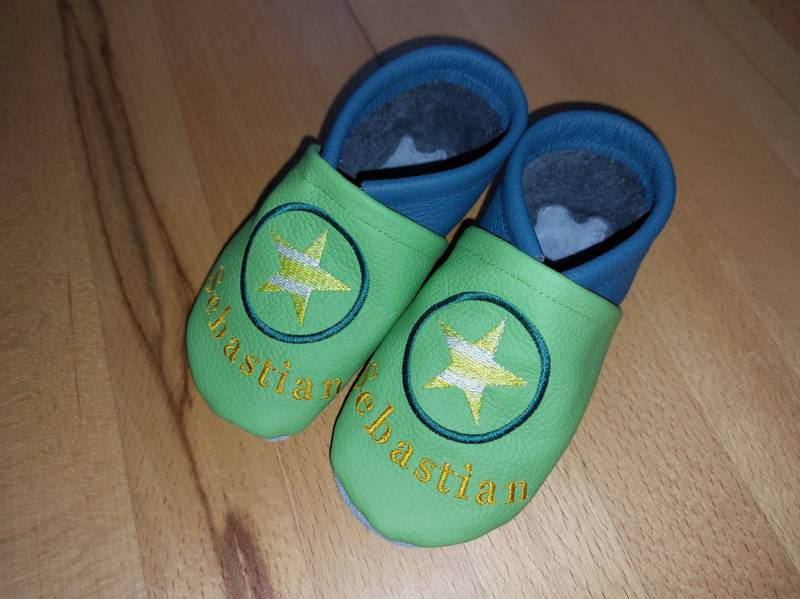 Babyschuhe Personalisiert, Lauflernschuhe Personalisierbar Mit Namen - Grün Stern von Tapata