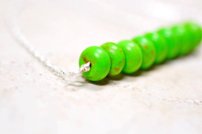 Lindgrün Halskette, Hellgrüne Perlen Grüne Edelstein Schmuck, Grüner Stein Cluster Halskette Sterling Silber von TaraFloraStudio