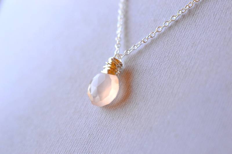 Pfirsich Chalcedon Halskette Sterling Silber Draht Gewickelt Edelstein von TaraFloraStudio