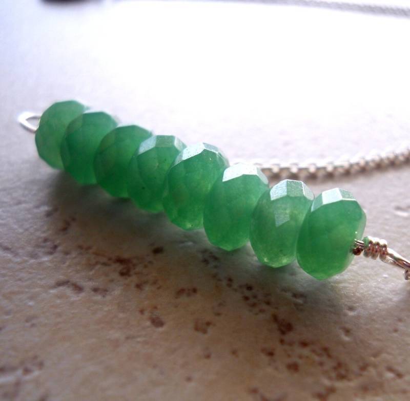 Smaragd Halskette, Grüner Edelstein Birthstone Schmuck, Cluster Bar Mai Birthstone, Sterling Silber von TaraFloraStudio