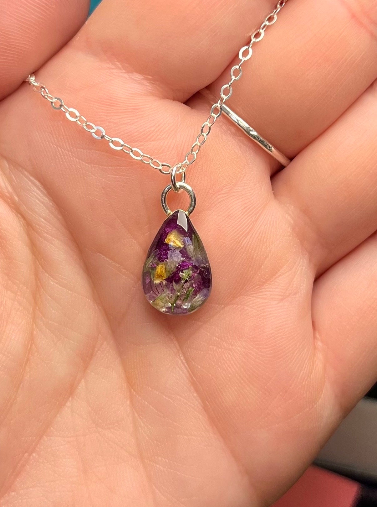 Echte Blumen Halskette | Benutzerdefinierte Schmuck Gedenkschmuck Trauerblumen Beerdigung Andenken Echte Blumen Halskette | Benutzerdefinierte Schmuck Gedenkschmuck Trauerblumen Beerdigung Andenken von TaraStorckDesigns