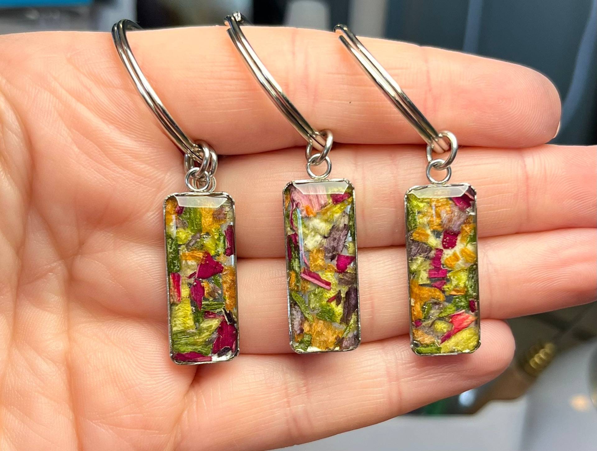Erinnerungsblume Keychain | Blumen-Andenken Andenken Getrocknete Blumen Schmuck Erinnerungsblume Keychain | Blumen-Andenken Andenken Getrocknete Blumen Schmuck von TaraStorckDesigns